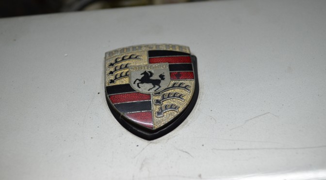 Porsche 924 Logo